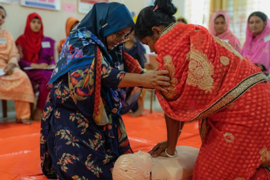 Women in Bangladesh receiving lifesaving training. Photo: Syed Naem Women in Bangladesh receiving lifesaving training