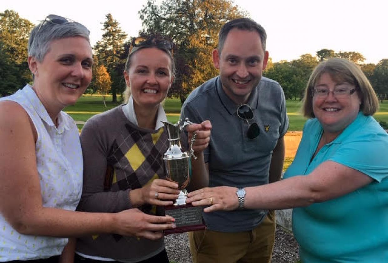 Golf Champions Sara-Jayne Reid, Lynn MacLeay, Maureen Duckworth and Kris Kirk
